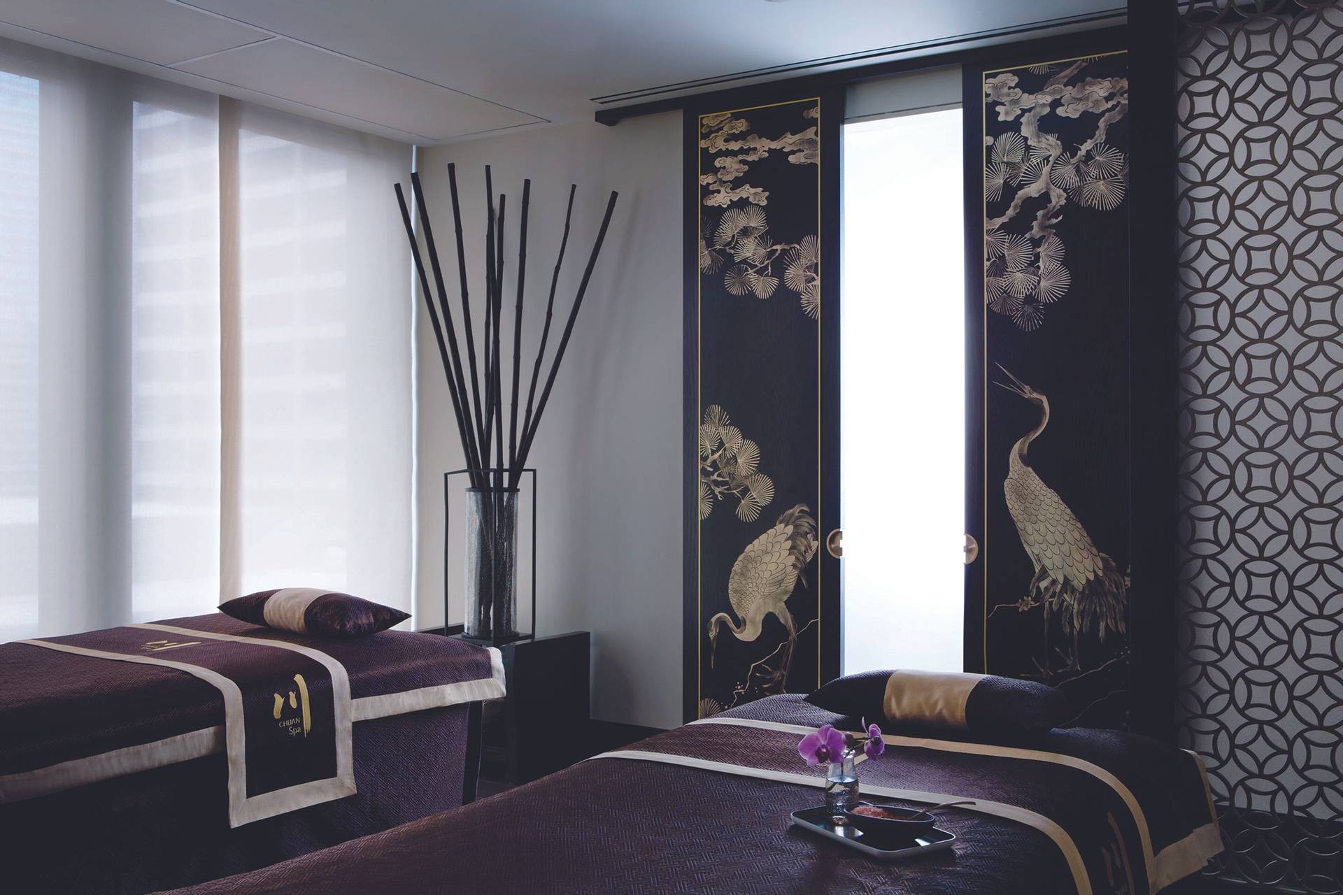 Langham Chicago-Chuan_treatment room